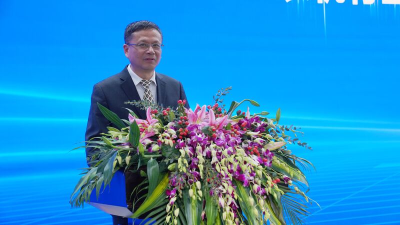 陳新華.jpg