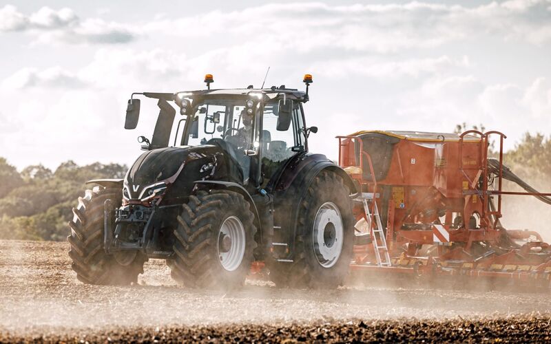 valtra-q-series-germany-img-2033-hires-1-1536x960.jpg