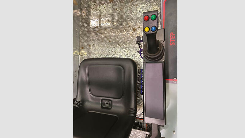 Telehandler-joystick-and-arm-rest_C_MAGOliver-Mark.jpg