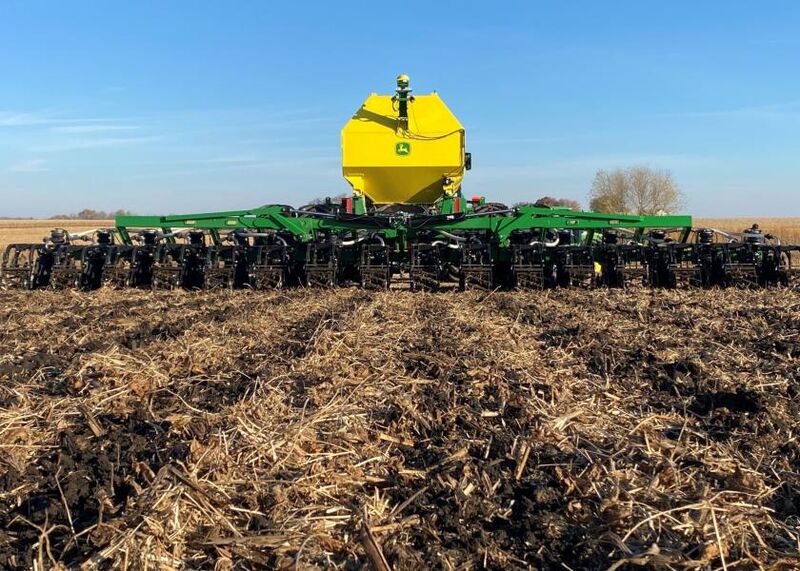 Strip Till_1_resize_0.jpg
