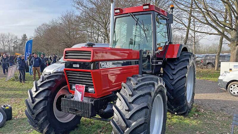 Case-IH-1455-XL_C_James-Andrews.jpg